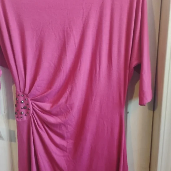 Chic Pink Midi Dress with Embellishments - Picture 12 of 13